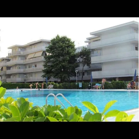 Lägenhet Studio In A Cozy With Pools And Tennis Courts Bibione